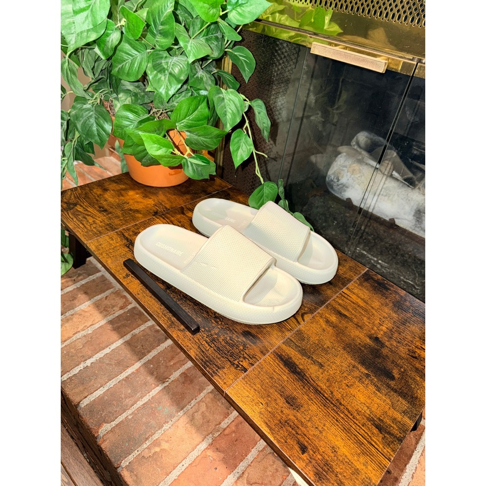Cushionaire Recovery Slide Sandals Womens Cream Textured Platform Size 9